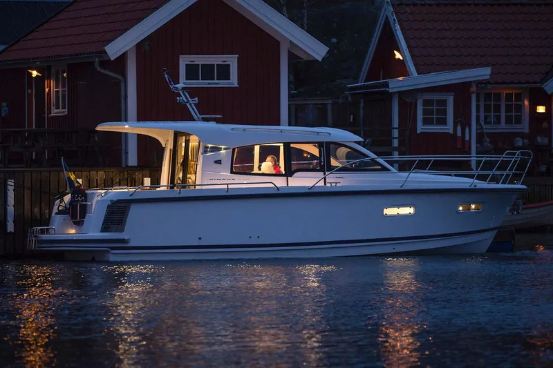  Yacht Photos Pics Manufacturer Provided Image