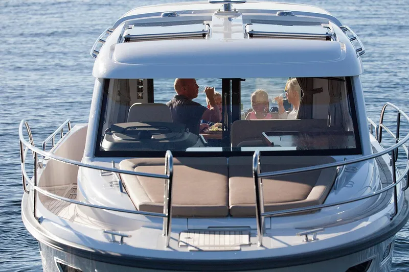  Yacht Photos Pics Manufacturer Provided Image