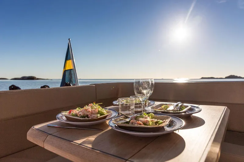  Yacht Photos Pics Manufacturer Provided Image