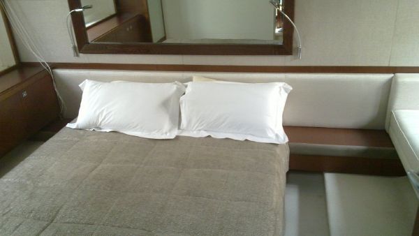 2010 Princess 54 