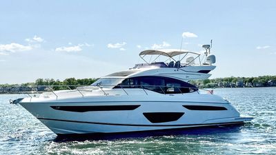 Yacht