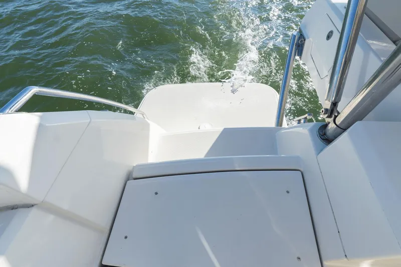 Cay Sera Yacht Photos Pics Aquila 44 yacht, rear view on water, year 2019.