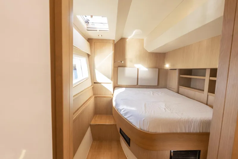 Cay Sera Yacht Photos Pics 