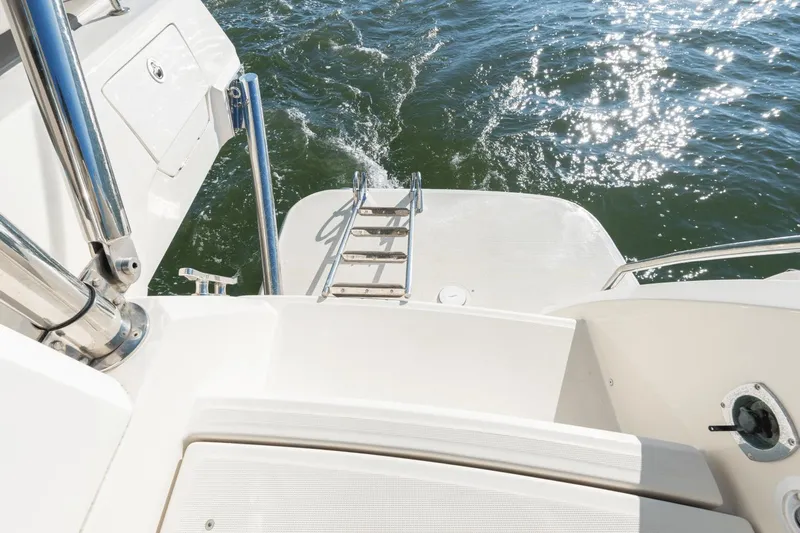 Cay Sera Yacht Photos Pics Aquila 44 Yacht 2019 with swim platform and ladder.