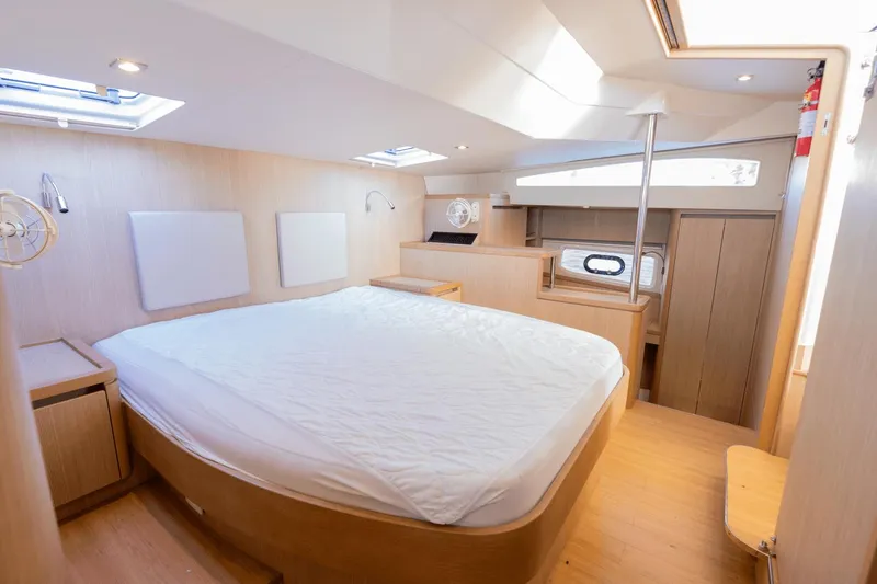 Cay Sera Yacht Photos Pics 