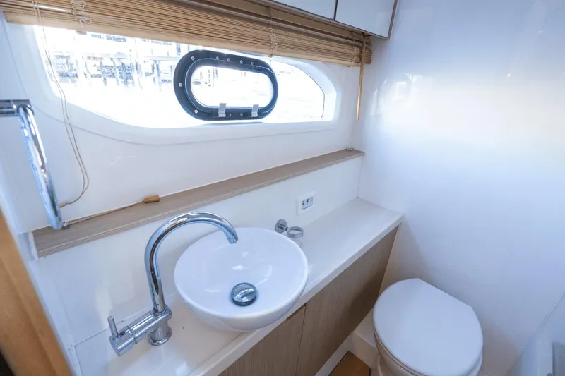 Cay Sera Yacht Photos Pics 