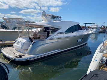 Belize 54 Sedan