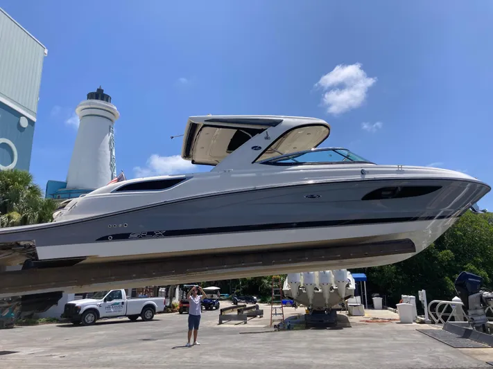 Nanette III Yacht Photos Pics 