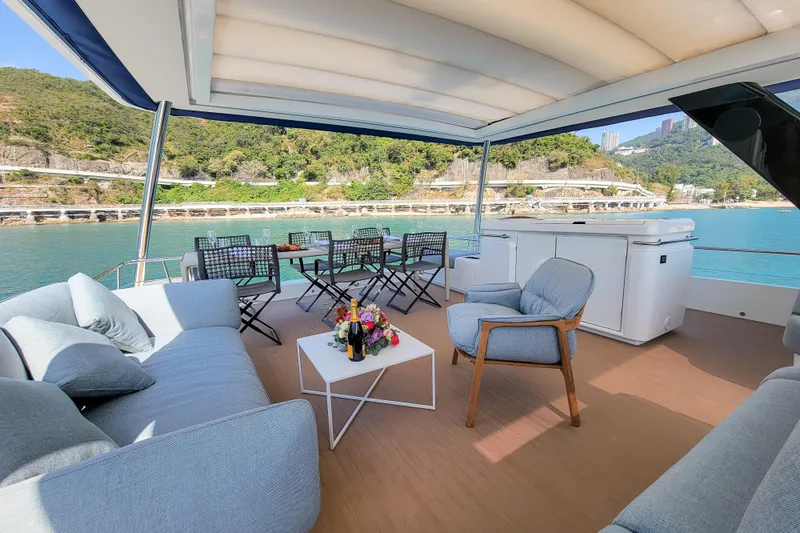  Yacht Photos Pics Lagoon Sixty 7 - Flybridge