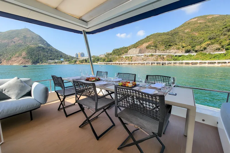  Yacht Photos Pics Lagoon Sixty 7 - Flybridge