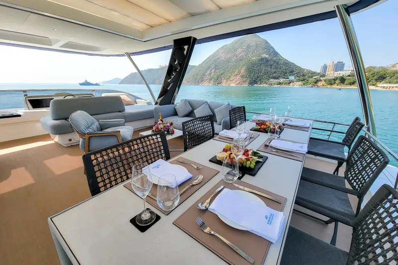  Yacht Photos Pics Lagoon Sixty 7 - Flybridge