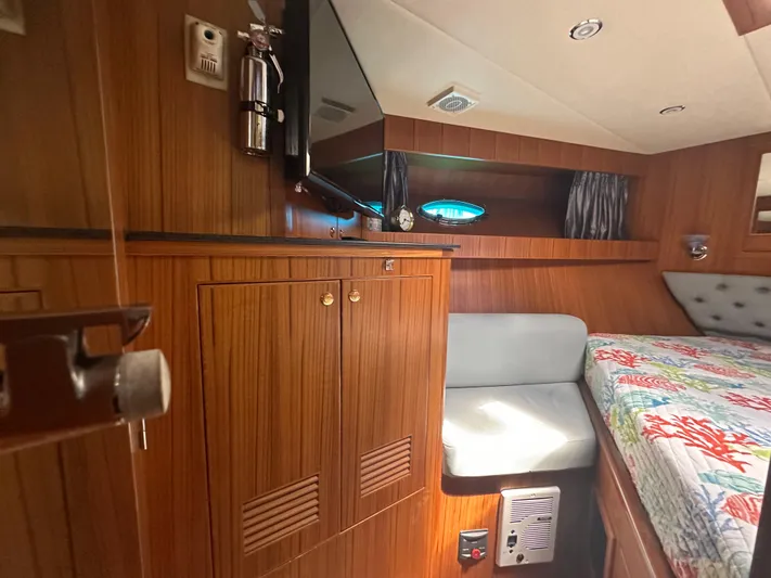Jefferson Rivanna 50 Sdmy Yacht Photos Pics 
