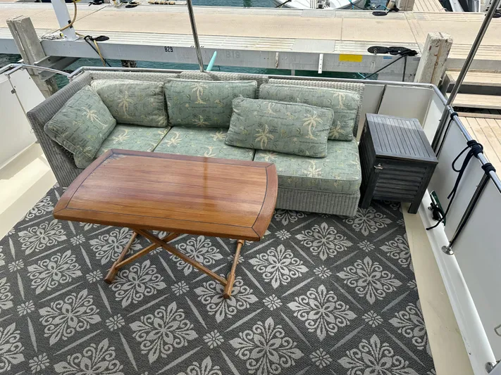 Jefferson Rivanna 50 Sdmy Yacht Photos Pics 