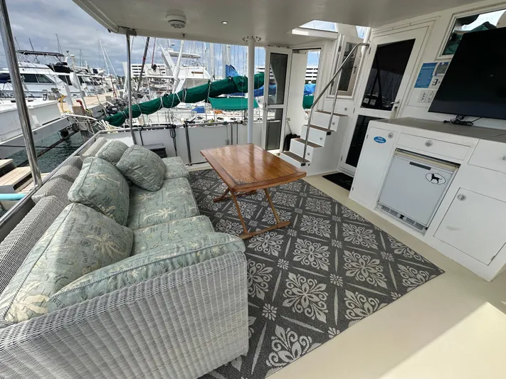 Jefferson Rivanna 50 Sdmy Yacht Photos Pics 