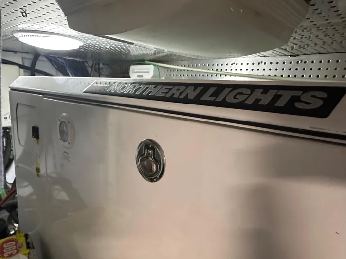 Jefferson Rivanna 50 Sdmy Yacht Photos Pics 