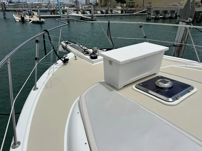 Jefferson Rivanna 50 Sdmy Yacht Photos Pics 