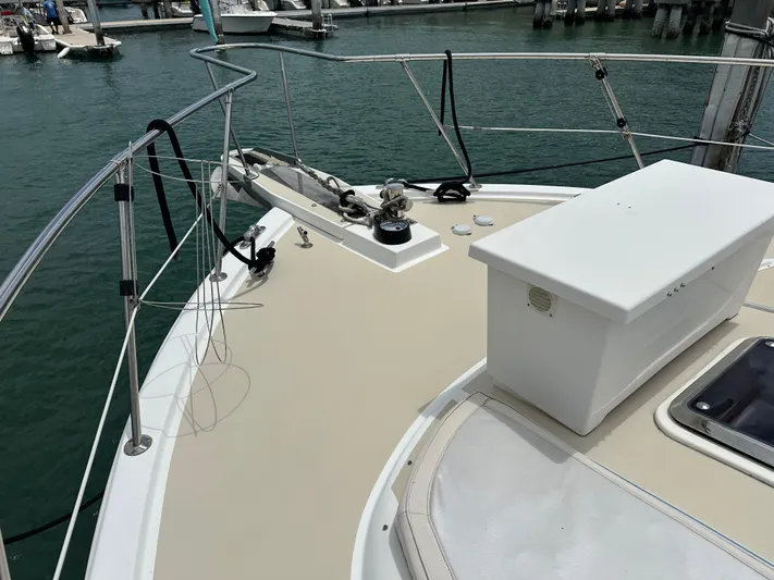 Jefferson Rivanna 50 Sdmy Yacht Photos Pics 