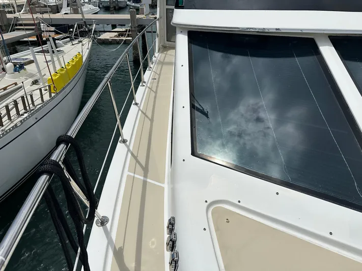 Jefferson Rivanna 50 Sdmy Yacht Photos Pics 