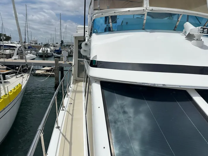 Jefferson Rivanna 50 Sdmy Yacht Photos Pics 