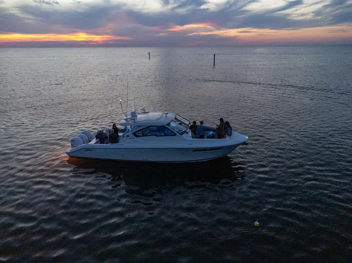 Aquathena Yacht Photos Pics Pursuit DC 365