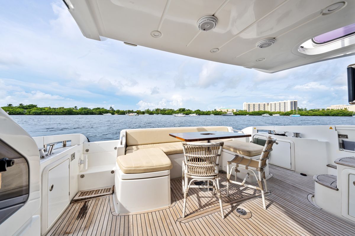 2015 Azimut 54 