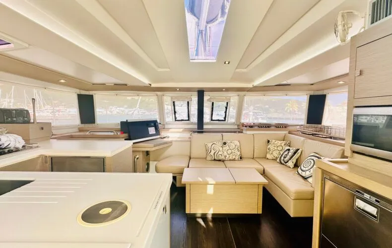 Time Thief Yacht Photos Pics 