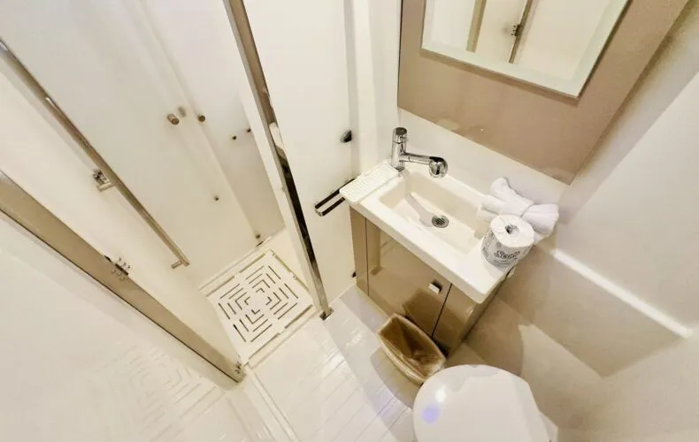 Time Thief Yacht Photos Pics 