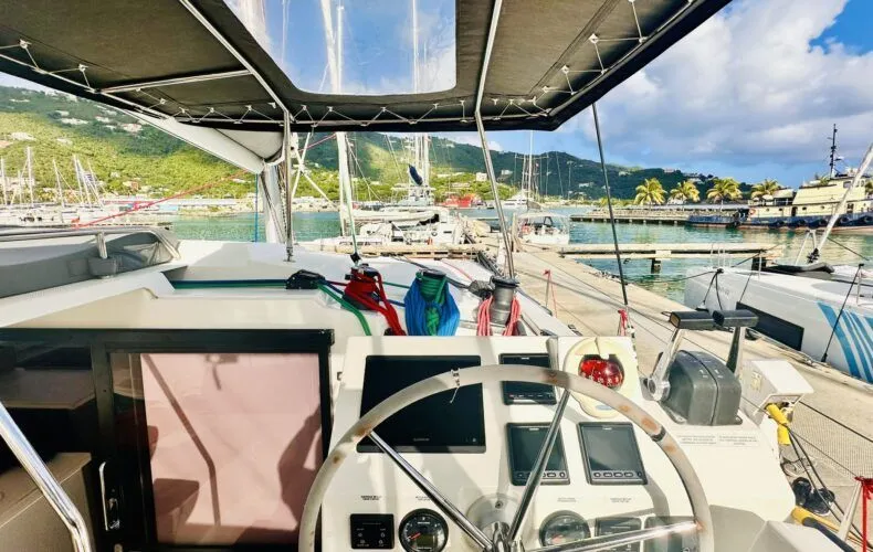 Time Thief Yacht Photos Pics 