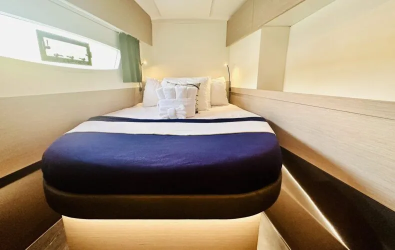 Time Thief Yacht Photos Pics 