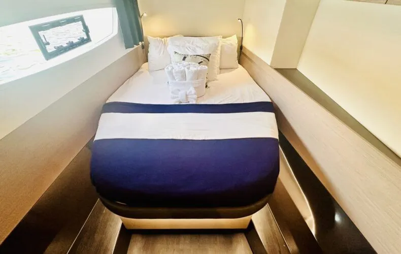 Time Thief Yacht Photos Pics 