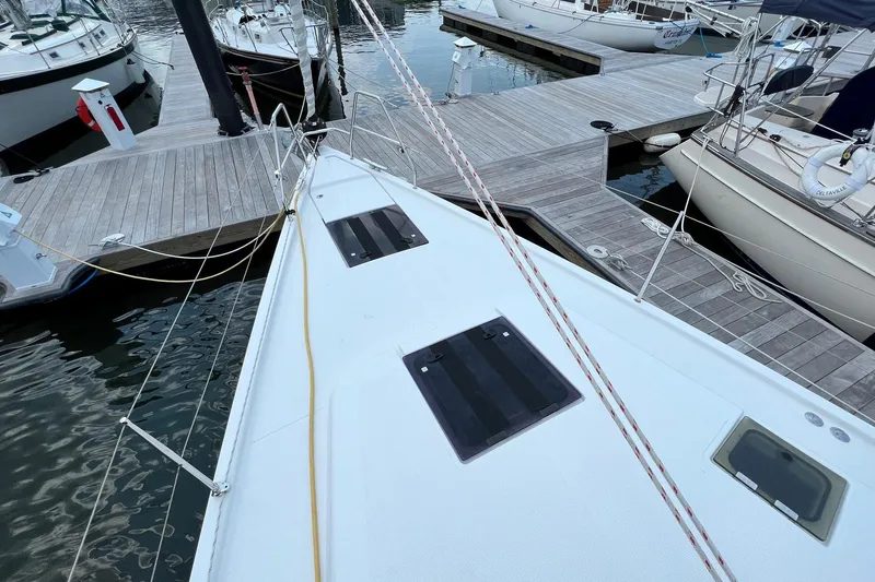 2016 Hanse 415 Cruiser for sale - YachtWorld