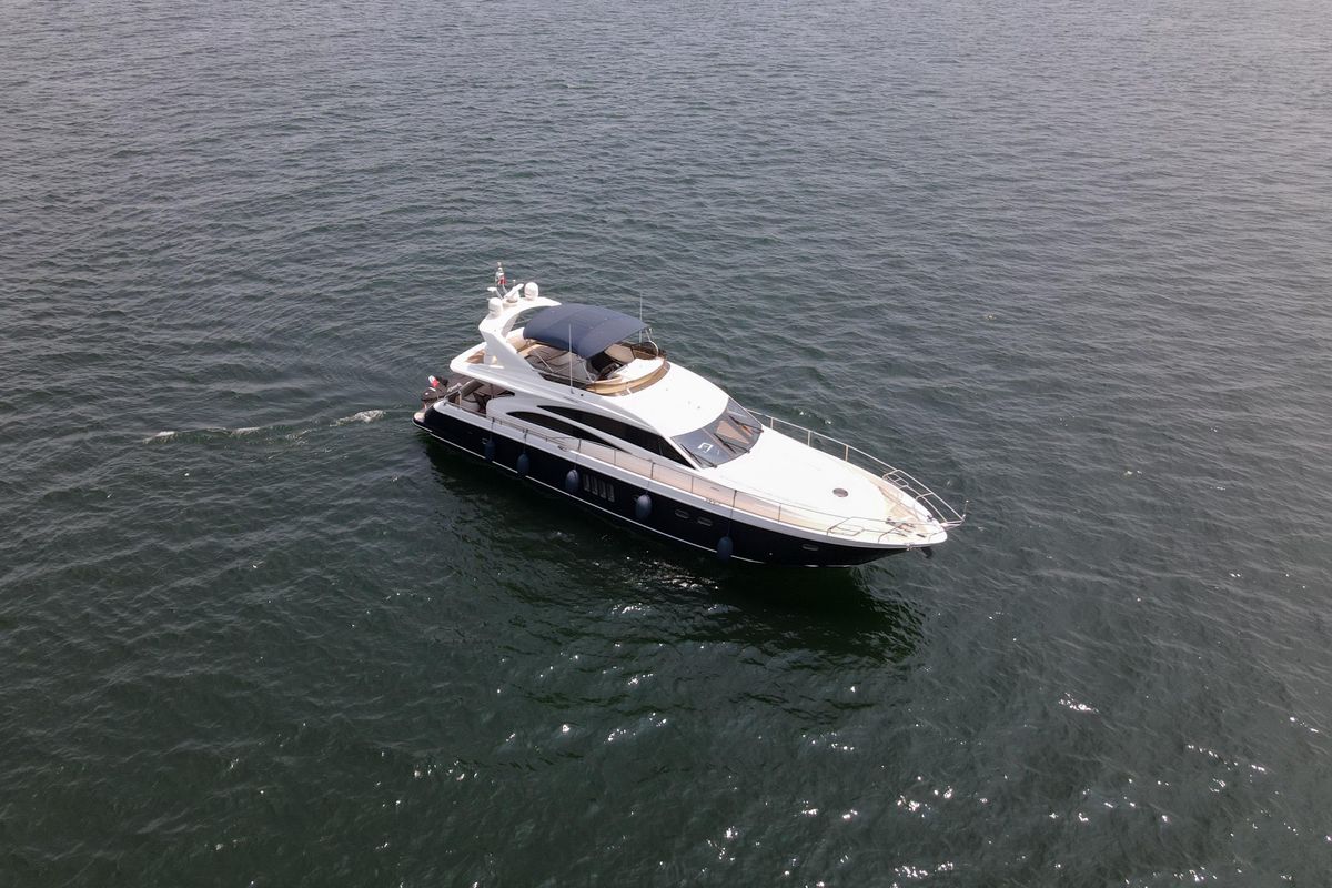 2008 Princess 68 