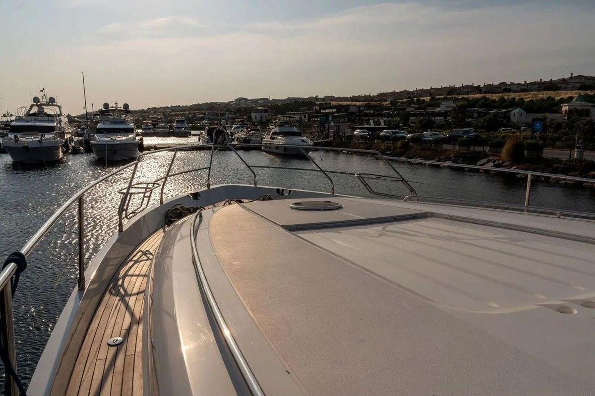 2008 Princess 68 