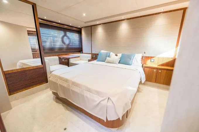 Symmetry Yacht Photos Pics Master stateroom