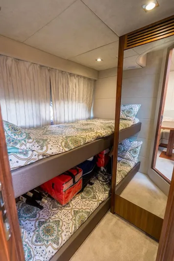 Symmetry Yacht Photos Pics Guest cabin starboard