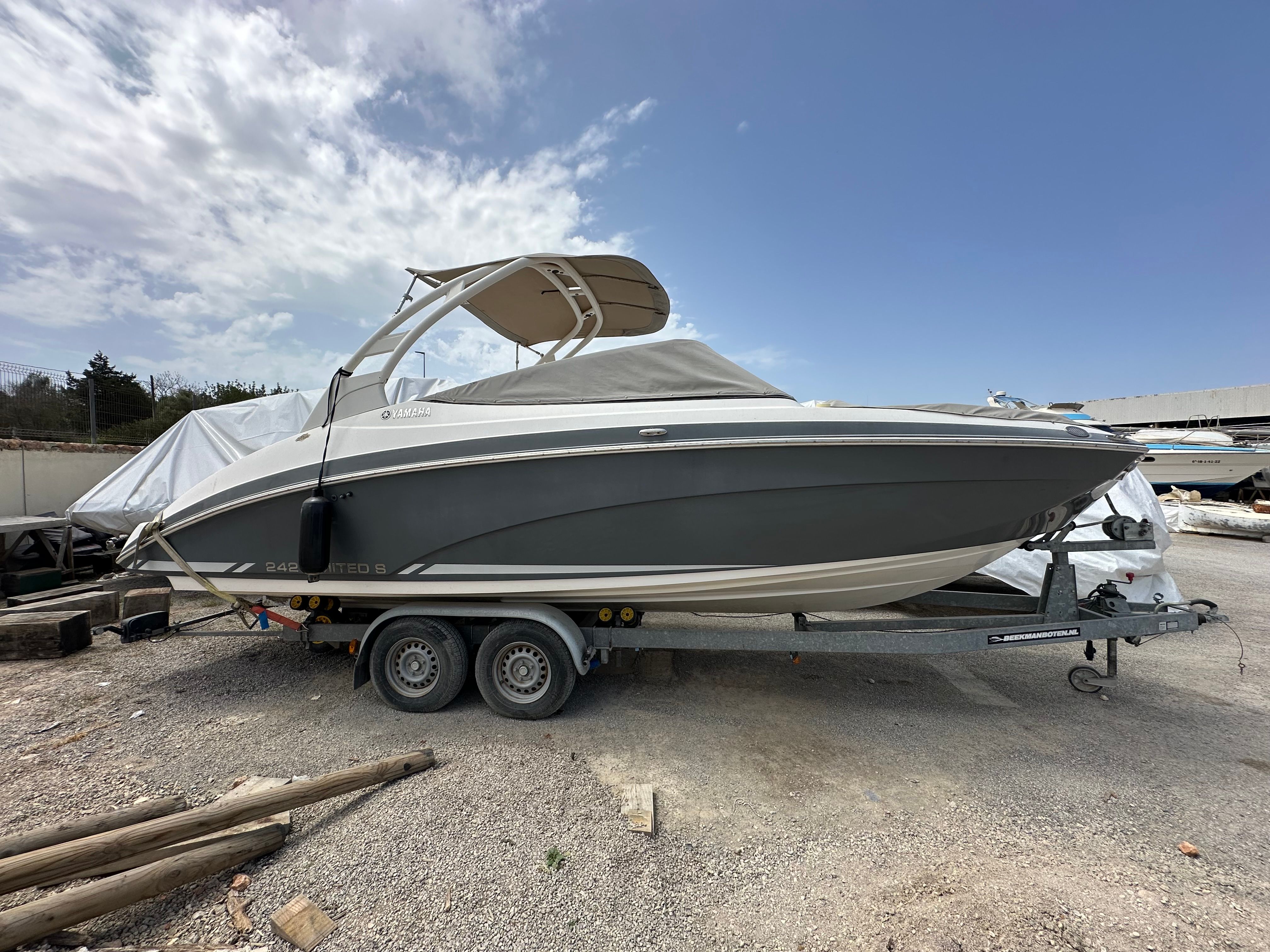 2015 Yamaha Boats 242 Limited S