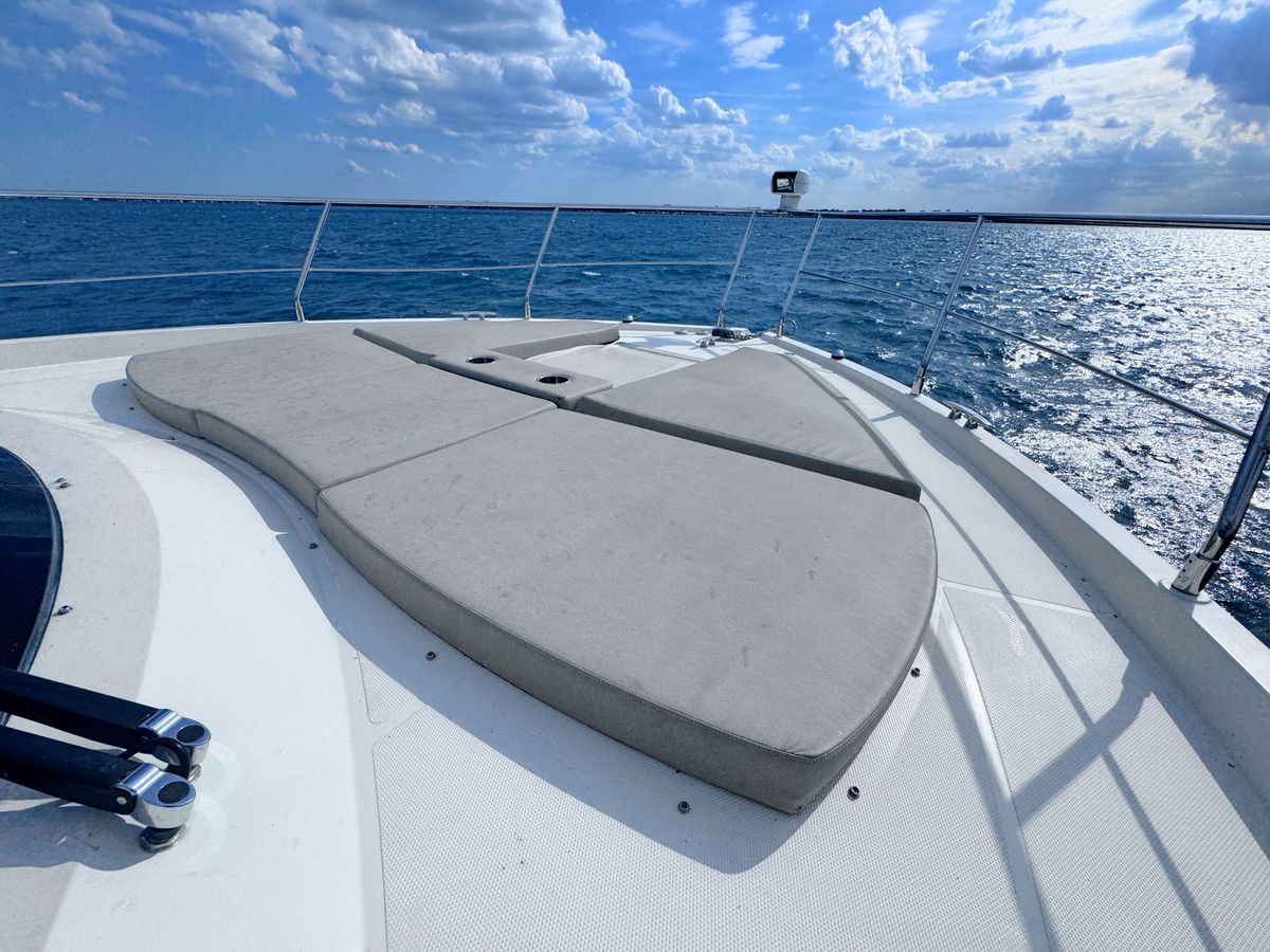 2018 Carver 43 