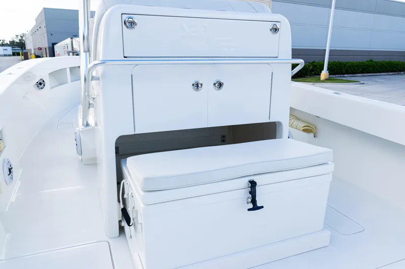  Yacht Photos Pics 2021 SeaVee 322Z boat interior with storage and seating area.