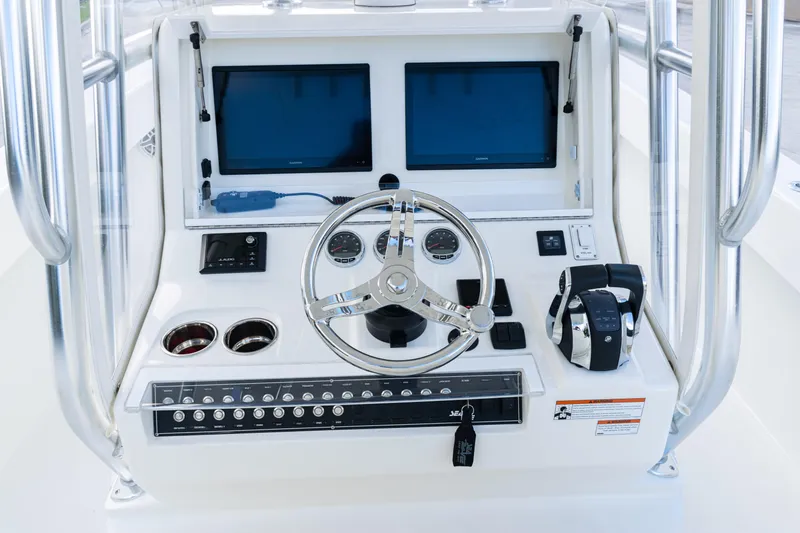  Yacht Photos Pics 2021 SeaVee 322Z boat console with dual screens and modern controls.
