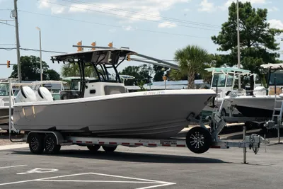 Sea Born LX26 Center Console