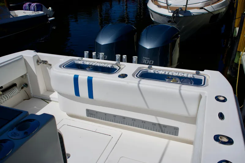 Mh3 Yacht Photos Pics Contender 32 MH3 - Cockpit