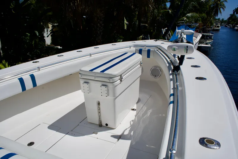 Mh3 Yacht Photos Pics Contender 32 MH3 - Coffin Box