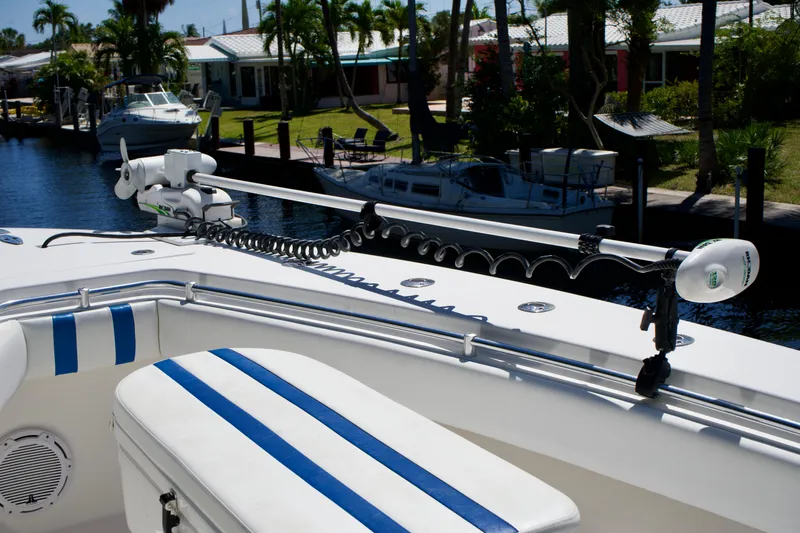 Mh3 Yacht Photos Pics Contender 32 MH3 - Coffin Box