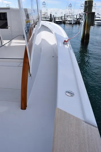 Pt 73 Yacht Photos Pics 