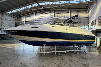 2006 Regal 2450 Cuddy