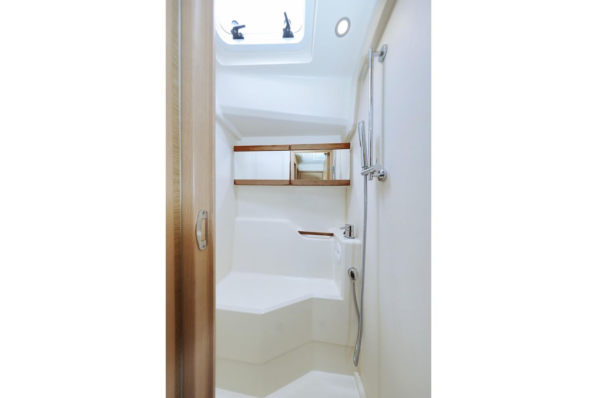 2019 Hanse 46 