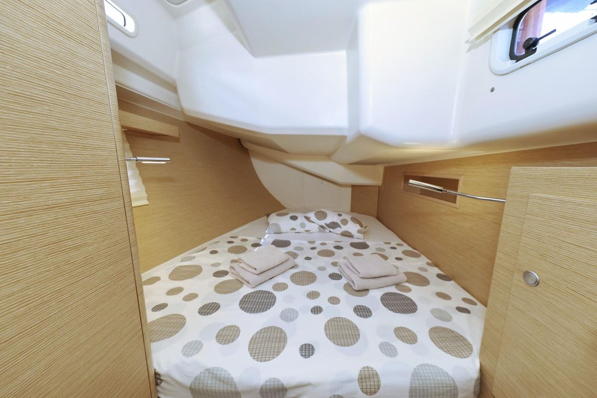 2019 Hanse 46 