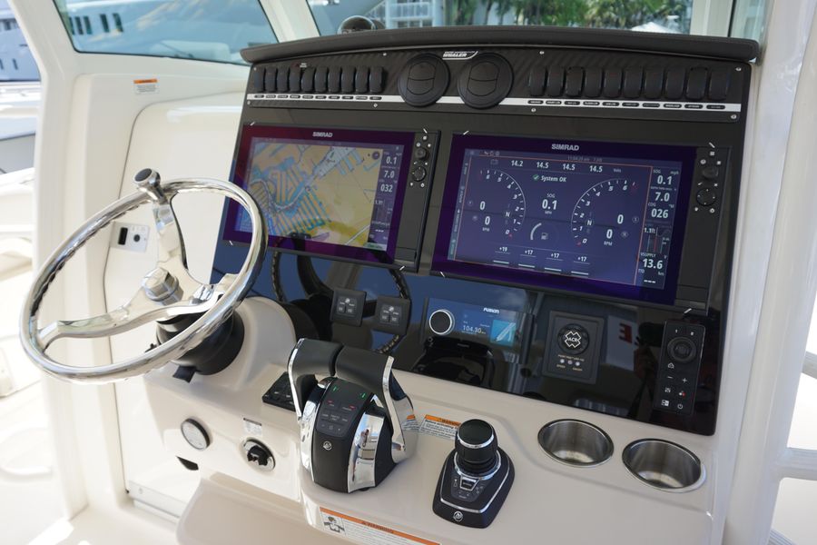 2022 Boston Whaler 380 Outrage