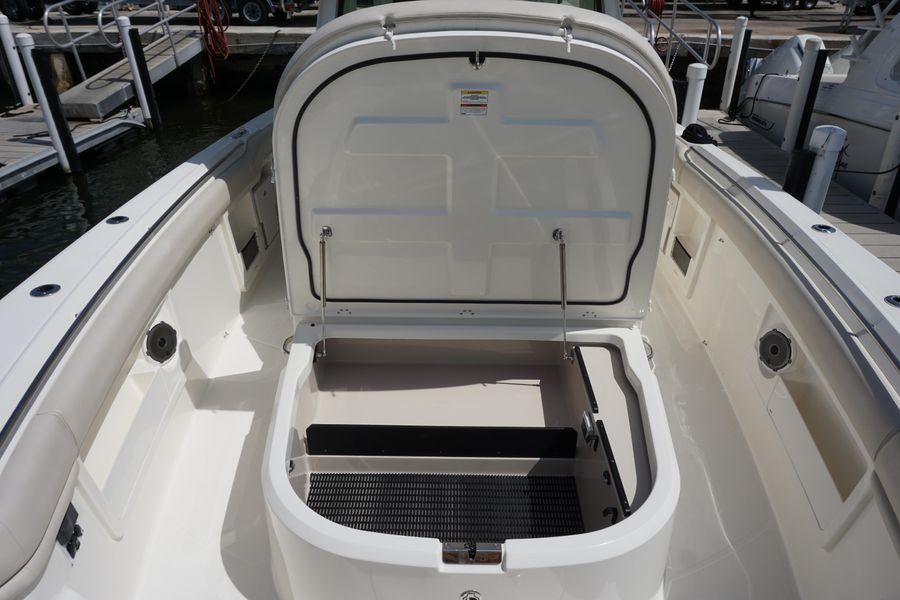2022 Boston Whaler 380 Outrage