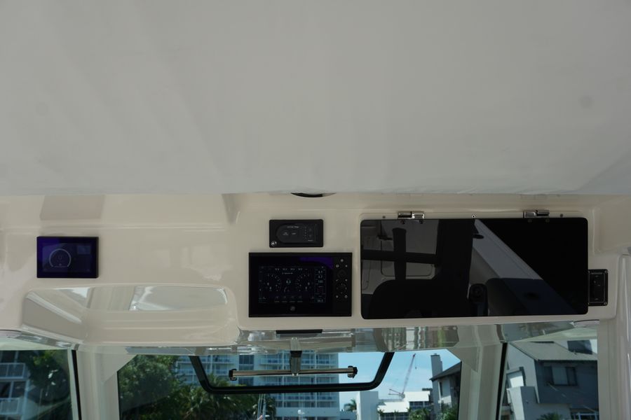 2022 Boston Whaler 380 Outrage
